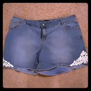 Denim lace trim shorts